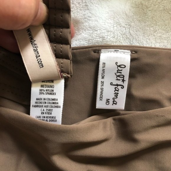 Luli Fama Unstoppable Colored Strings Buns Out SET - Picture 13 of 16